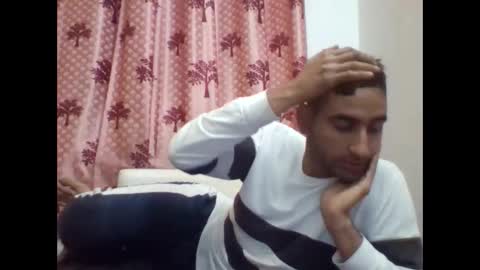 Snapshot of bigcockboy2580 chatting on January 13, 7:54 am akash online show from January 13, 7:54 am