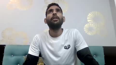 Snapshot of bigcockboy2580 chatting on December 18, 5:48 am akash online show from December 18, 5:48 am