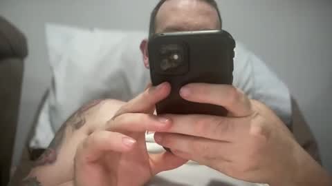 Snapshot of bigcocksuckingslut chatting on December 31, 1:47 am bigcocksuckingslut online show from December 31, 1:47 am