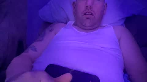 Snapshot of bigcocksuckingslut chatting on December 7, 1:37 am bigcocksuckingslut online show from December 7, 1:37 am