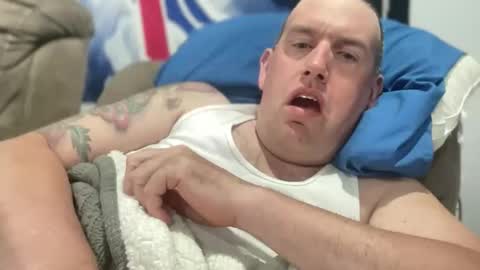 bigcocksuckingslut online show from April 28, 12:27 am