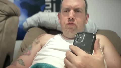 Snapshot of bigcocksuckingslut chatting on February 27, 2:08 am bigcocksuckingslut online show from February 27, 2:08 am