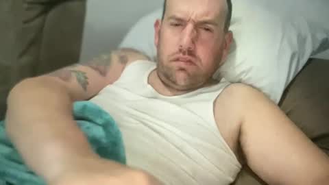 Snapshot of bigcocksuckingslut chatting on December 20, 1:58 am bigcocksuckingslut online show from December 20, 1:58 am