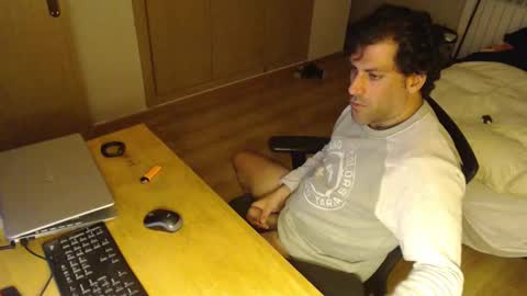 Snapshot of bigcok35spain chatting on February 19, 9:03 pm bigcok35spain online show from February 19, 9:03 pm