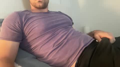 Snapshot of bigcollegecock69690 chatting on October 2, 4:33 pm bigcollegecock69690 online show from October 2, 4:33 pm