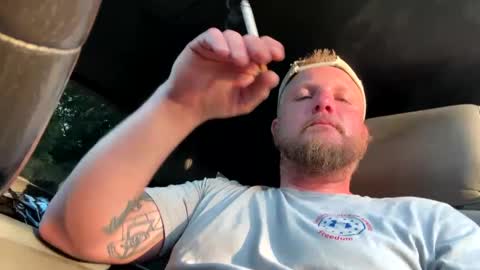 HoosierDaddy3i7 online show from September 14, 11:07 pm