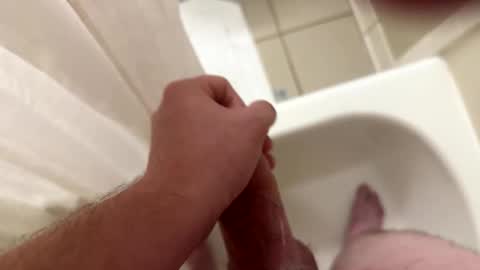 Snapshot of bigdick425283 chatting on October 21, 12:19 pm bigdick425283 online show from October 21, 12:19 pm