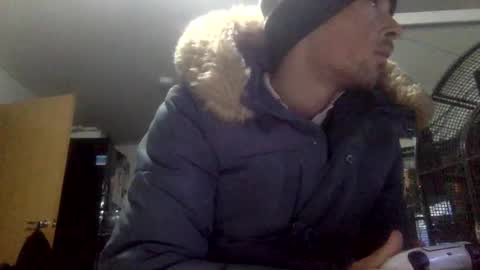 Snapshot of bigdickdangles472924 chatting on October 6, 9:19 pm bigdickdangles472924 online show from October 6, 9:19 pm