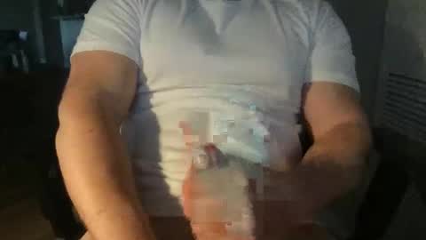 Snapshot of bigdickfitdude34 chatting on October 16, 11:13 pm bigdickfitdude34 online show from October 16, 11:13 pm