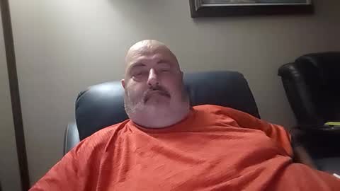 Snapshot of bigfuzzyteddybear chatting on October 18, 4:28 am bigfuzzyteddybear online show from October 18, 4:28 am