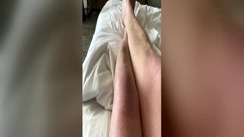 bigger22332233 online show from April 19, 9:17 pm