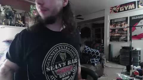 biggerisbetter21 online show from March 12, 2:08 am