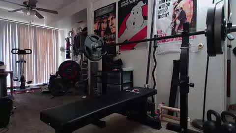 biggerisbetter21 online show from March 10, 11:33 pm