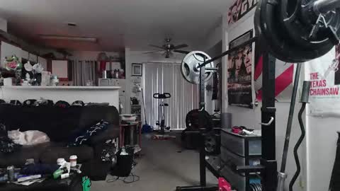 biggerisbetter21 online show from March 6, 1:52 pm