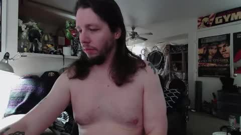 biggerisbetter21 online show from March 15, 8:59 pm