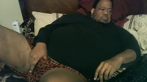 Snapshot of biggyscorpio chatting on October 1, 3:54 am biggyscorpio online show from October 1, 3:54 am