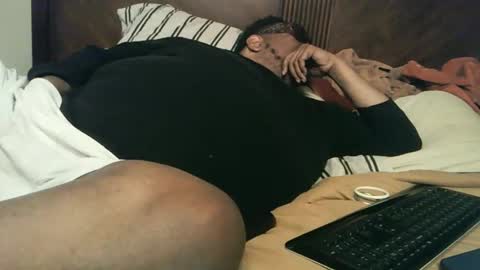 Snapshot of biggyscorpio chatting on January 27, 10:49 pm biggyscorpio online show from January 27, 10:49 pm