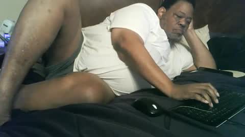 Snapshot of biggyscorpio chatting on December 11, 5:01 am biggyscorpio online show from December 11, 5:01 am