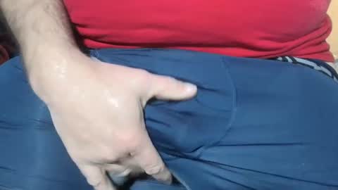 Snapshot of bighairy_bud chatting on January 13, 1:23 am Bighairy bud online show from January 13, 1:23 am