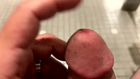 bighairycock420 online show from April 10, 2:35 pm