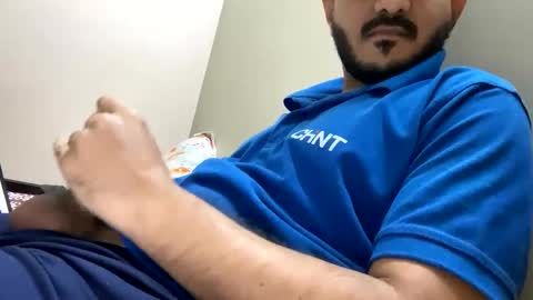 bighandsomesatisfy online show from January 17, 3:53 pm