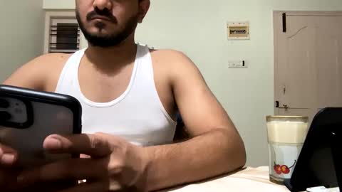 bighandsomesatisfy online show from February 6, 8:02 pm
