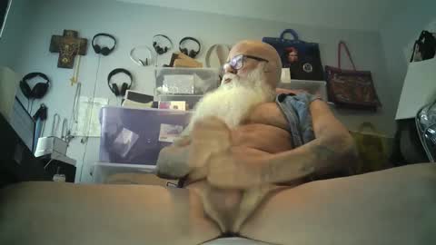 Snapshot of bigjeff01 chatting on December 15, 5:53 pm bigjeff01 online show from December 15, 5:53 pm