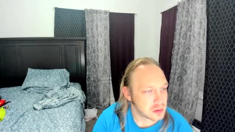 Snapshot of bigmike20129020 chatting on October 8, 7:35 am bigmike20129020 online show from October 8, 7:35 am