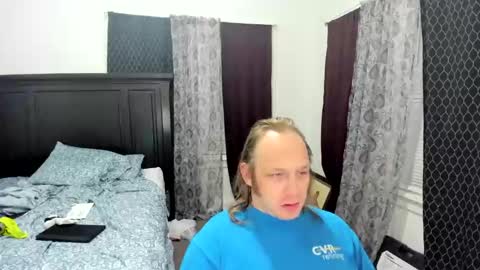 Snapshot of bigmike20129020 chatting on October 11, 8:18 am bigmike20129020 online show from October 11, 8:18 am