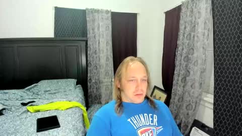 Snapshot of bigmike20129020 chatting on October 13, 8:31 am bigmike20129020 online show from October 13, 8:31 am