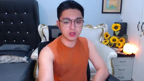 Snapshot of bigshowforyouxx chatting on February 25, 8:14 am Jay online show from February 25, 8:14 am