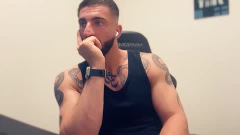 Snapshot of bigsnakeman1995 chatting on October 9, 6:51 am Gogo online show from October 9, 6:51 am