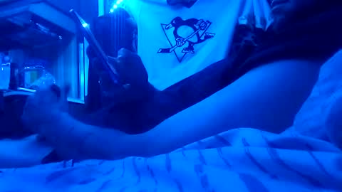 Snapshot of bigwalkdog420 chatting on February 15, 7:16 am bigwalkdog420 online show from February 15, 7:16 am