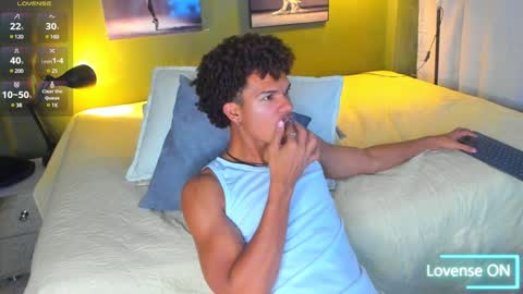 Snapshot of bigxxo chatting on February 8, 2:47 am bigxxo online show from February 8, 2:47 am