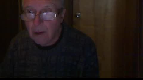 Snapshot of bill_25061 chatting on December 28, 5:57 pm bill_25061 online show from December 28, 5:57 pm