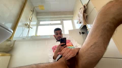 billy122256 online show from April 7, 5:24 pm