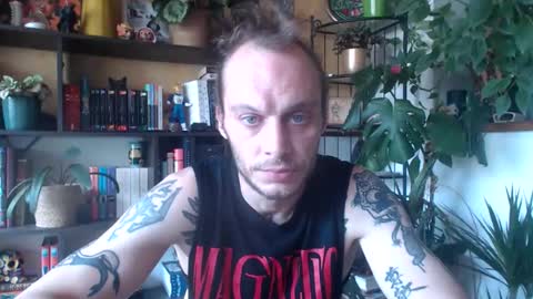 Snapshot of billy_fingercut chatting on October 6, 11:37 am Billy FingerCut online show from October 6, 11:37 am