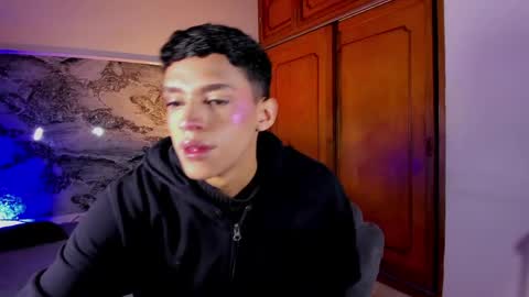 Sam online show from April 28, 11:37 am