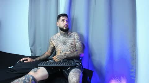 billy_sartori77 online show from February 2, 2:54 am