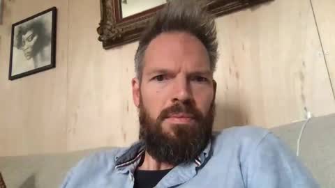 bingolingo33 online show from December 3, 11:10 am