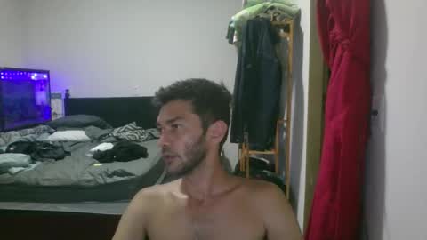 binhodm1 online show from February 4, 6:19 am