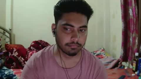 birbikrom104 online show from April 19, 1:21 pm