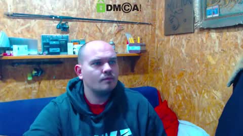 Em J online show from December 5, 2:33 pm