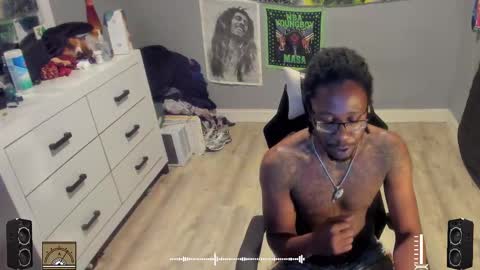 Plant Base Streamers From Pennsylvania online show from October 17, 10:47 pm