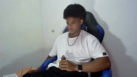 Snapshot of black_dicck chatting on September 10, 5:11 pm tu morenito online show from September 10, 5:11 pm