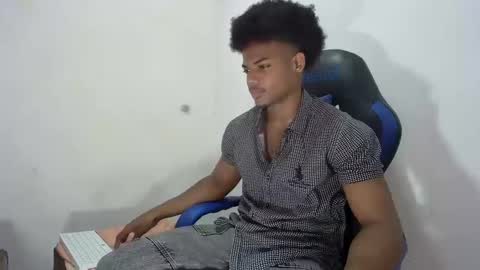 Snapshot of black_dicck chatting on September 9, 5:01 pm tu morenito online show from September 9, 5:01 pm