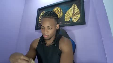 Snapshot of black_dicck chatting on December 9, 10:37 pm tu morenito online show from December 9, 10:37 pm