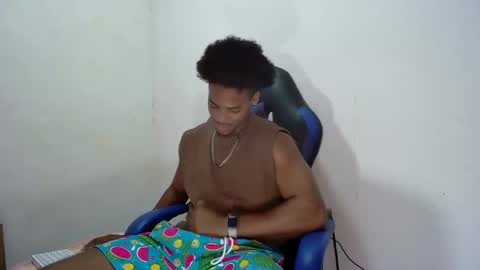 Snapshot of black_dicck chatting on September 21, 5:46 pm tu morenito online show from September 21, 5:46 pm