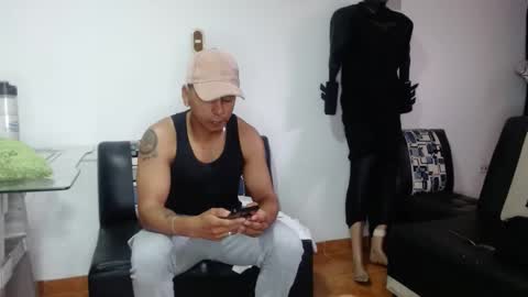 Snapshot of black_hot26 chatting on October 9, 2:44 pm black_hot26 online show from October 9, 2:44 pm