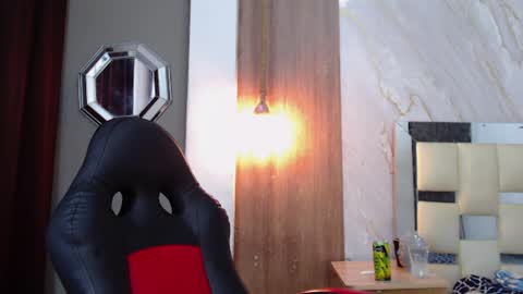black_king_241 online show from June 14, 10:23 pm